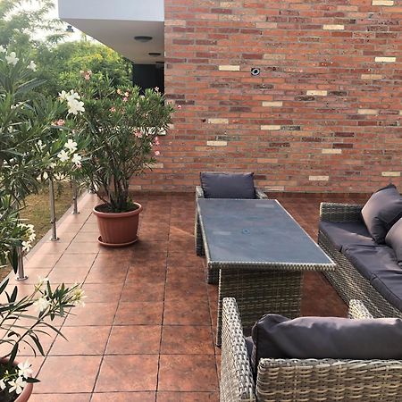 Castellum Apartmanhaz Gyula Exterior photo