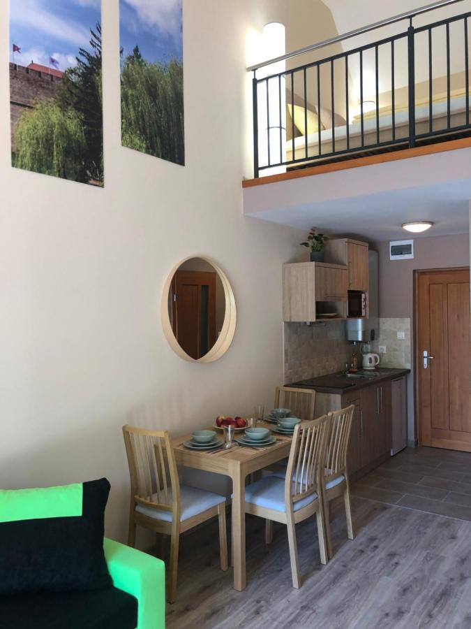 Castellum Apartmanhaz Gyula Exterior photo